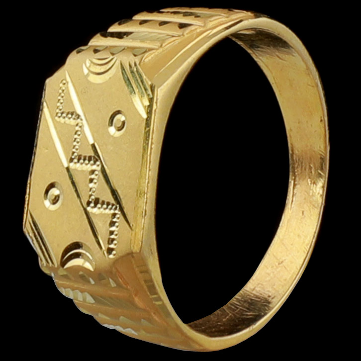 Groom gold ring deals design